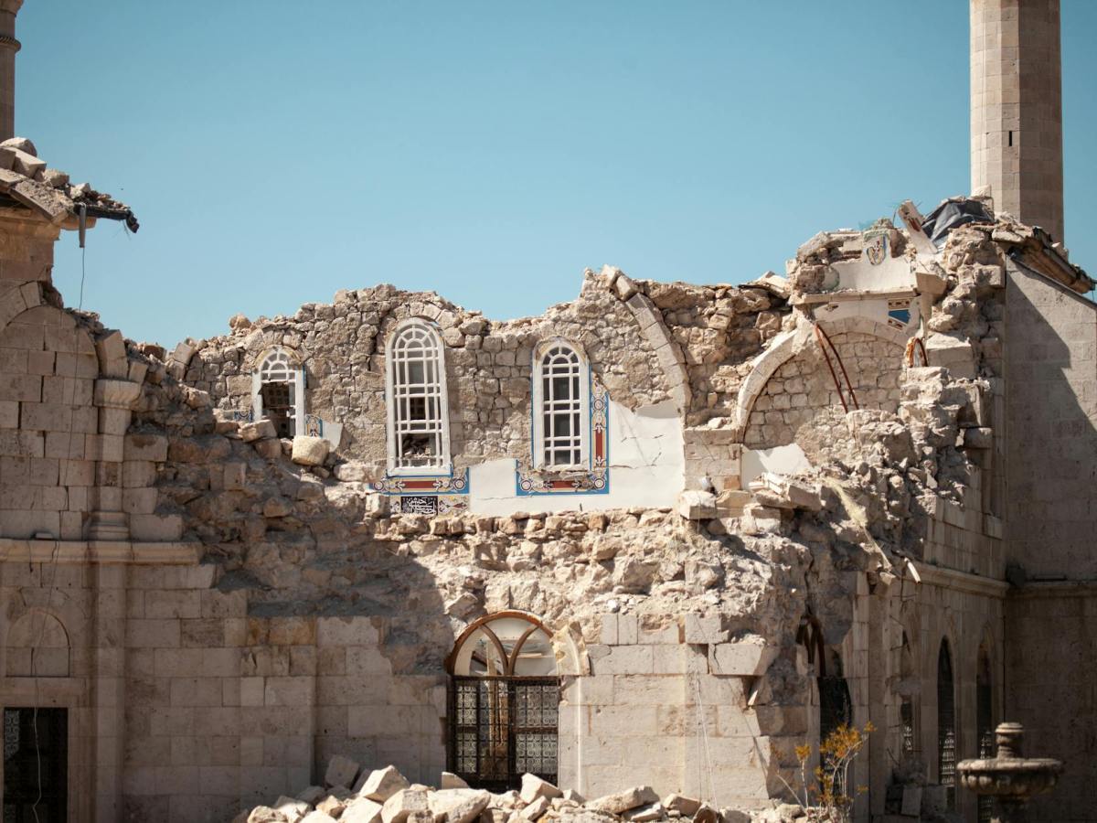 Yemen at the Crossroads: The Houthis, Iran, and Saudi Arabia Under the Spotlight