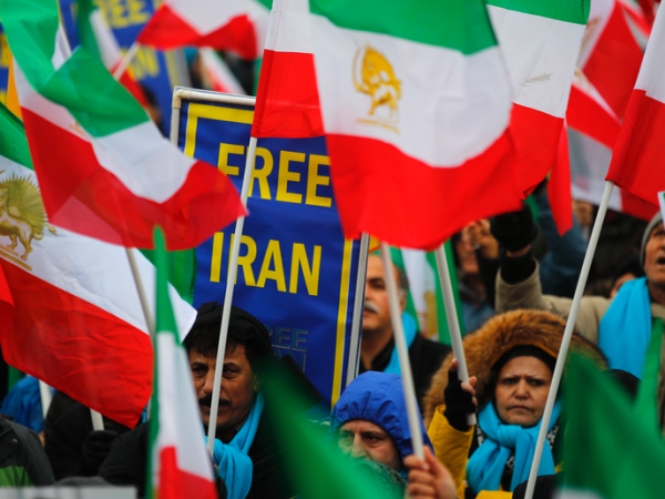 Misled by Regime-Change Lies: The U.S. Government and the Iran War Trap